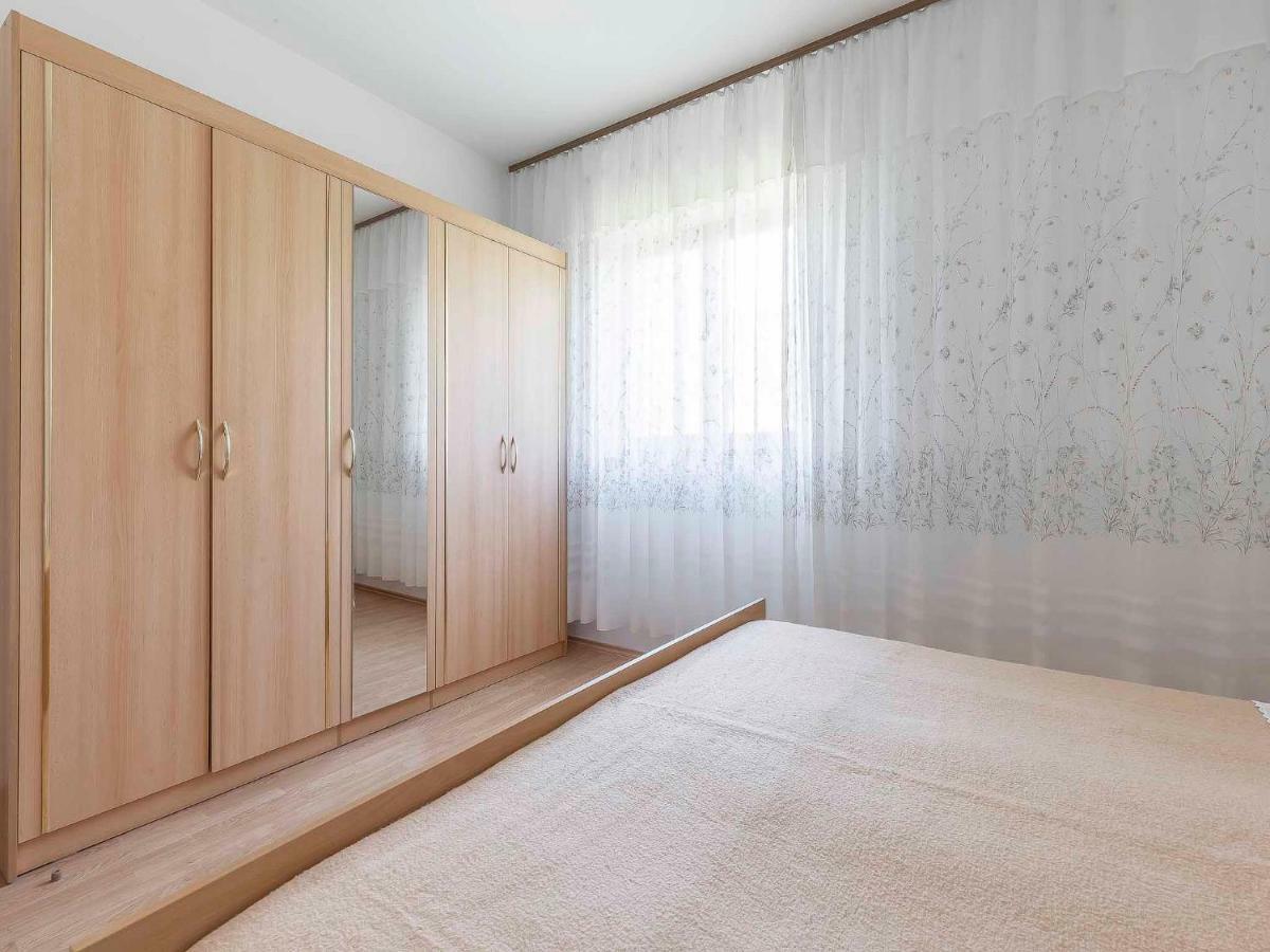 Apartamento Mira Poreč Exterior foto