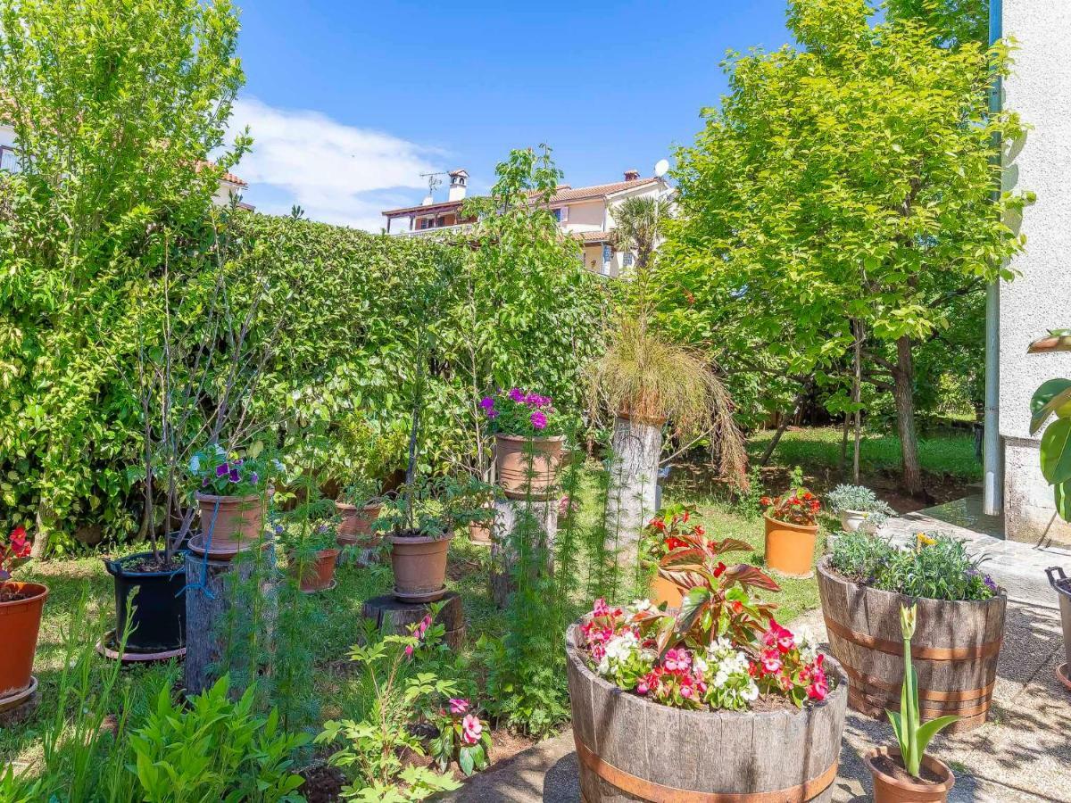 Apartamento Mira Poreč Exterior foto